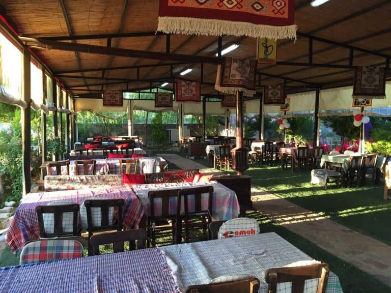 Asmalı Kır Düğünü &amp; Kahvaltı Evi Düğün Fiyatları Düğün Buketi