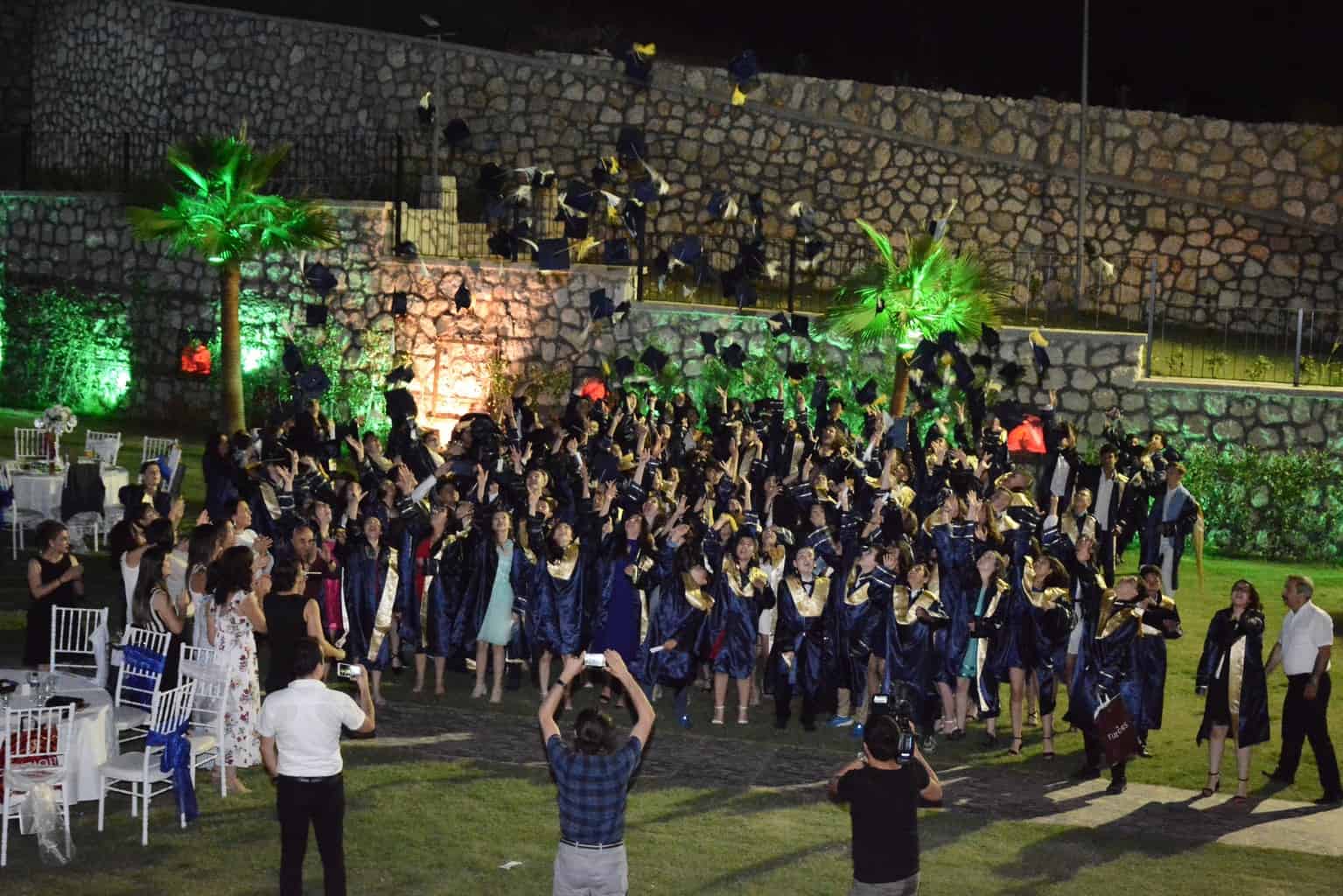 Mezuniyet Ve Balo Mekanlari Mezuniyet Parti Fiyatlari Dugunbuketi Com