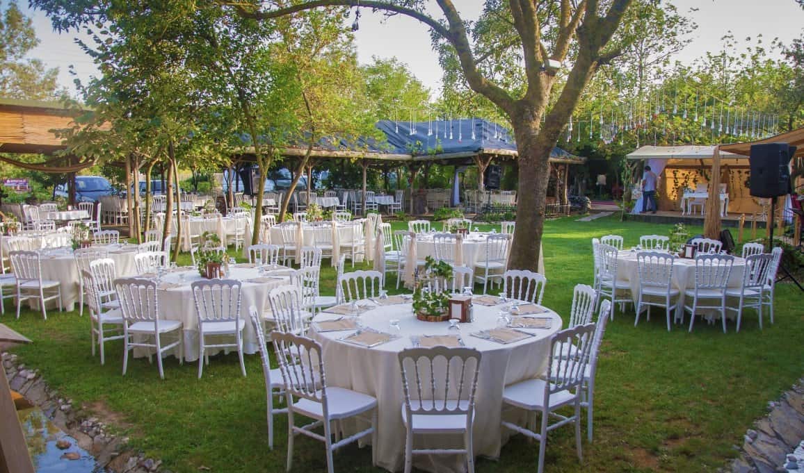 Kır Evi Garden İstanbul Kır Düğünü Fiyatları Düğün Buketi